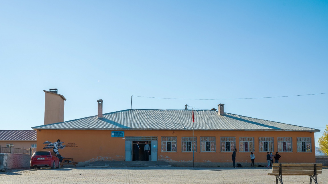 Şenova Ortaokulu Fotoğrafı